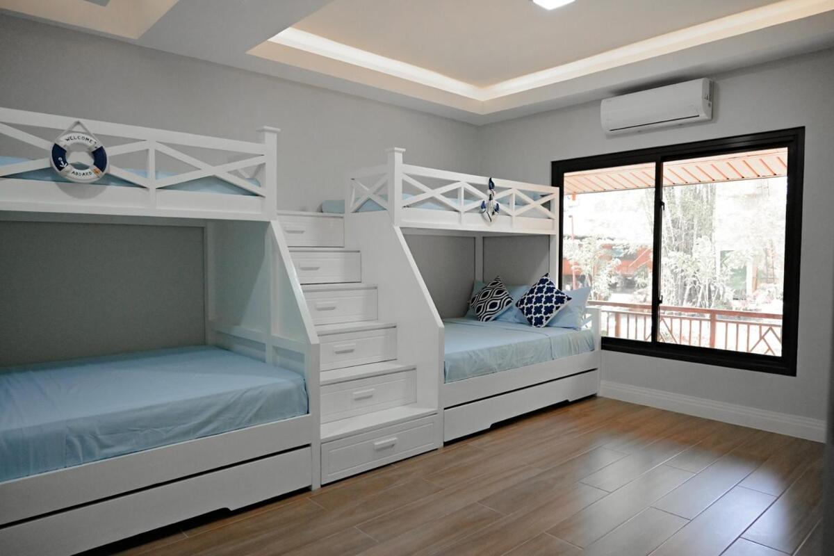 Redwood Cabin Bolinao Ngoại thất bức ảnh