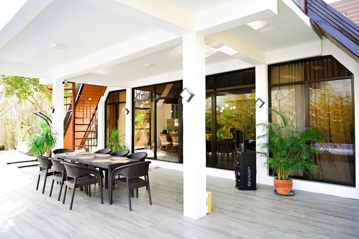Redwood Cabin Bolinao Ngoại thất bức ảnh