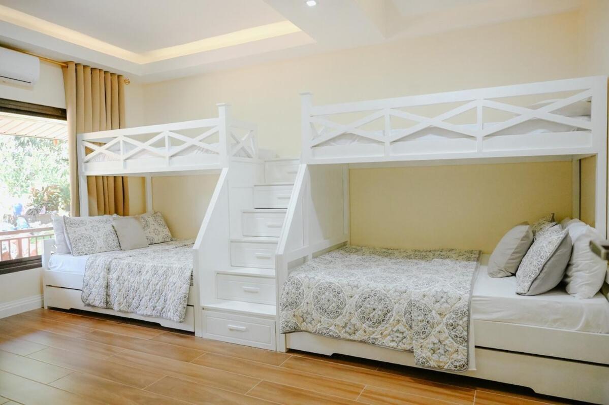 Redwood Cabin Bolinao Ngoại thất bức ảnh
