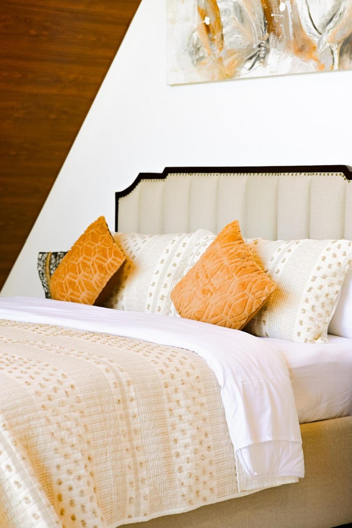 Redwood Cabin Bolinao Ngoại thất bức ảnh
